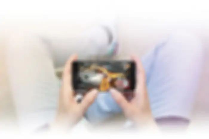 Ponsel Galaxy J7+ Nggak Akan Bikin Kamu Susah Update Di Tempat Rame dan Ngelag Saat Gaming Karena Fitur Ini