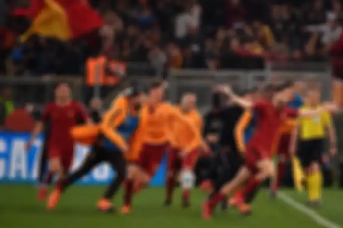 AS Roma melakukan selebrasi ketika berhasil mengalahkan Barcelona.