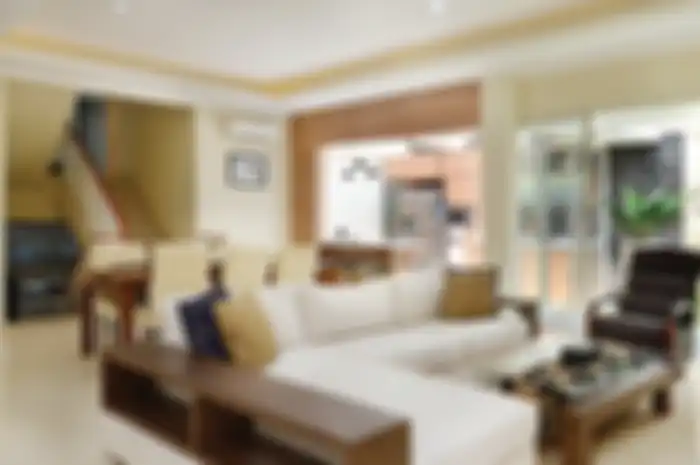 Gabungan ruang makan dan ruang keluarga (Foto: Dwight Claudia / Lokasi: Properti Scalea Design)