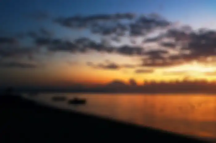 Jelang matahari terbit di Tanjung Benoa, Bali