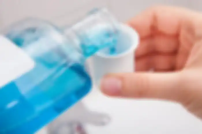 Ilustrasi obat kumur, cuci mulut. | Shutterstock
