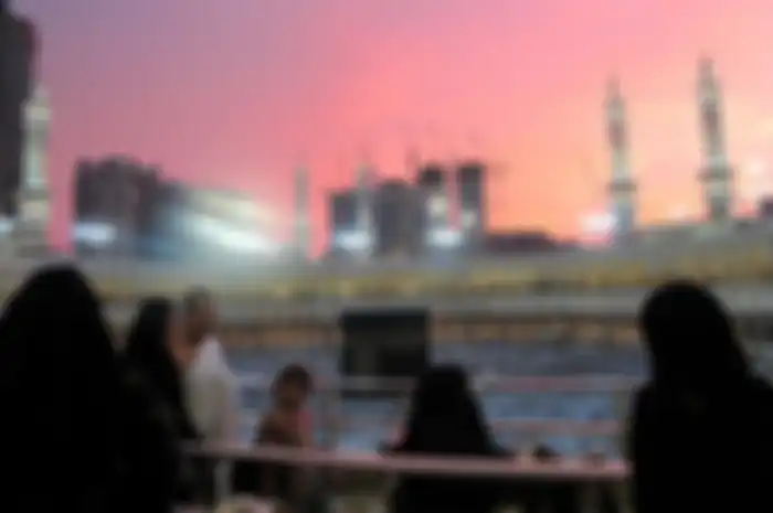 Langit pun menampakkan wajah tercantiknya pada malam Lailatul Qadar, malam 1.000 bulan