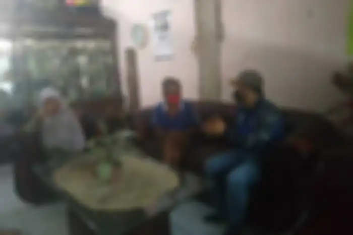 Abah Tono, pemulung yang viral gegara miliki pendapatan Rp 1.500 per hari mengaku dipaksa oleh perekam video.