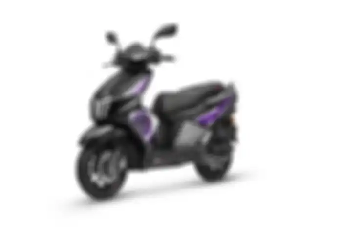 Motor baru TVS NTorq 125 edisi Black Panther.