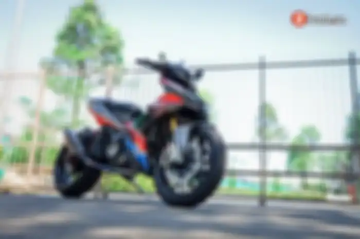 Modifikasi Yamaha MX King 150 dibuat gahar pakai kaki moge.