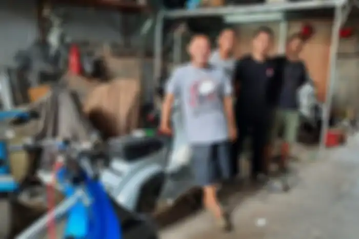 Vespa Bintang Timur bengkel spesialis custom body Vespa 2-tak
