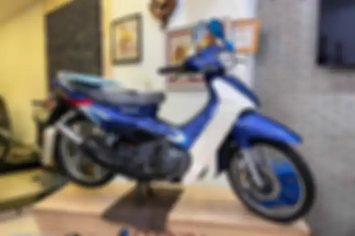 Suzuki RGV 120
