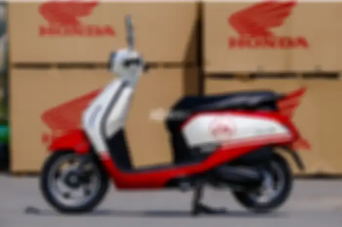 Tampilan Sekilas Honda NS125LA mirip Yamaha Fazzio