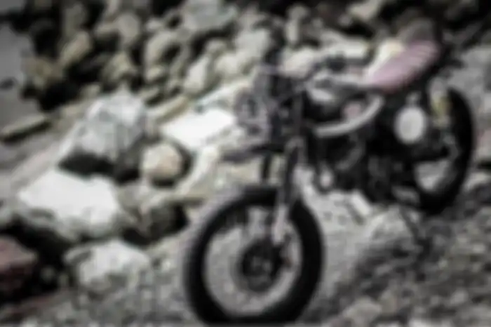 Kawasaki W175 disulap jadi motor Tracker oleh builder Thailand