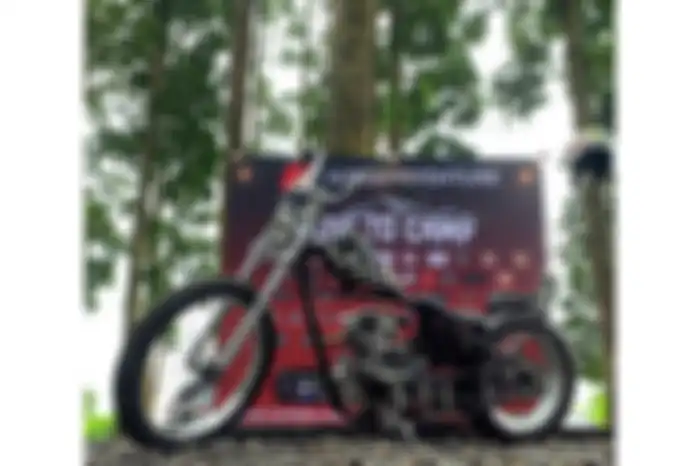Motor bergaya chopper milik salah satu perserta Ride to Camp 2022