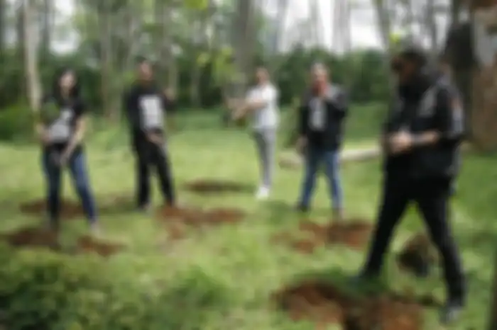 Royal Riders Indonesia (RORI) di Jabodetabek gelar One Ride 2022 ditandai dengan penanaman pohon di wilayah Sentul, Bogor.