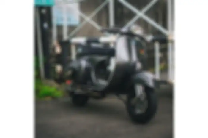 Modifikasi motor Vespa Super 1975, paling mahal ada di area mesin karena sudah full spek.