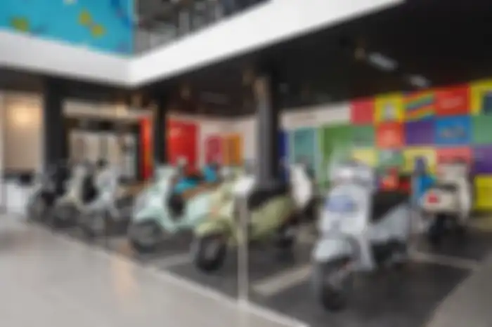 4 merek motor dibawah naungan Piaggio Group, yakni Vespa, Piaggio, Aprilia, dan Moto Guzzi.