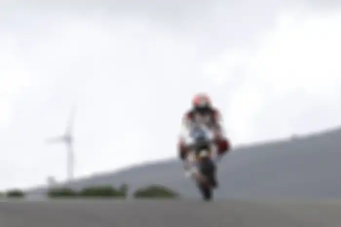 Pembalap Indonesia Mario Aji pada tes pramusim Moto3 Portimao.