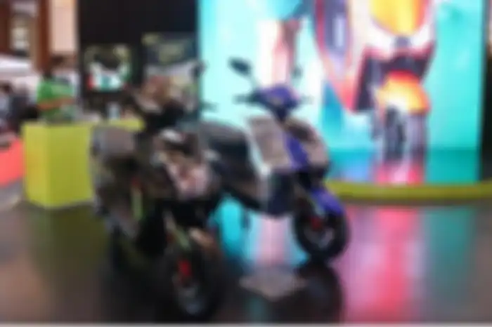 Motor listrik Volta dengan sistem tukar baterai.
