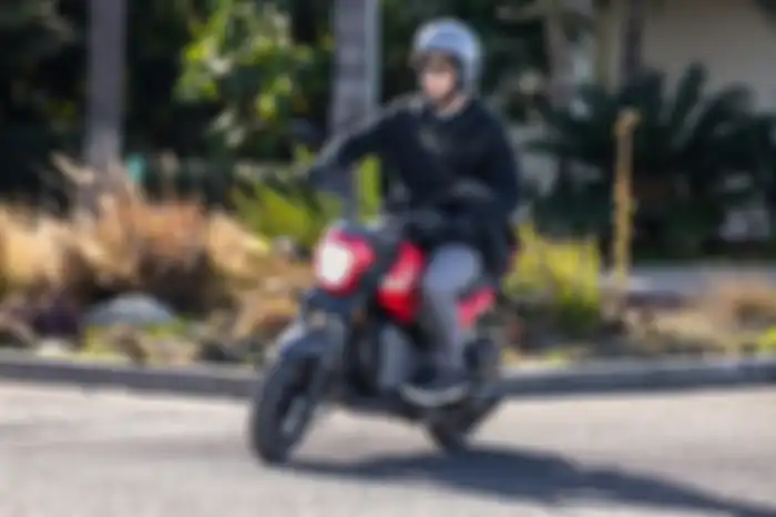Motor mungil Honda Navi.