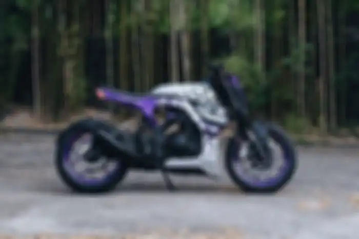 Modifikasi motor Yamaha R25 dinamai Alita garapan Treasure Garage Bali.