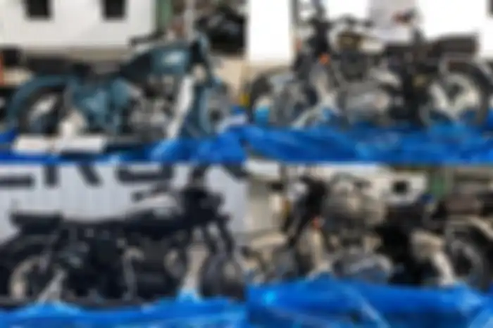 Ada 60 motor murah Royal Enfield Classic dilelang.