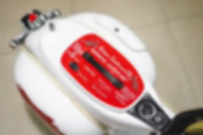 Battery Tank dengan tanda tangan beberapa Menteri.