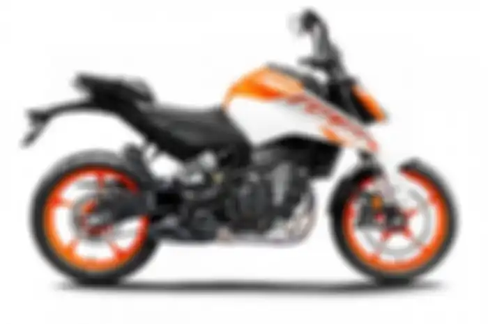 KTM Duke 250 dilengkapi mesin dan fitur baru.