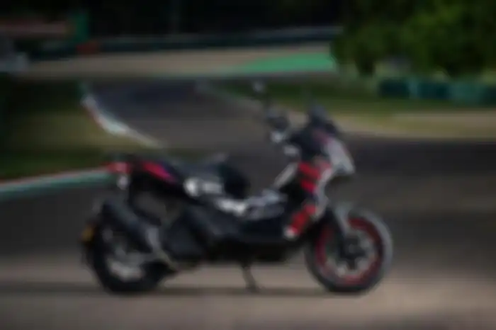 Aprilia SR-GT 200 livery tim Aprilia Racing MotoGP.
