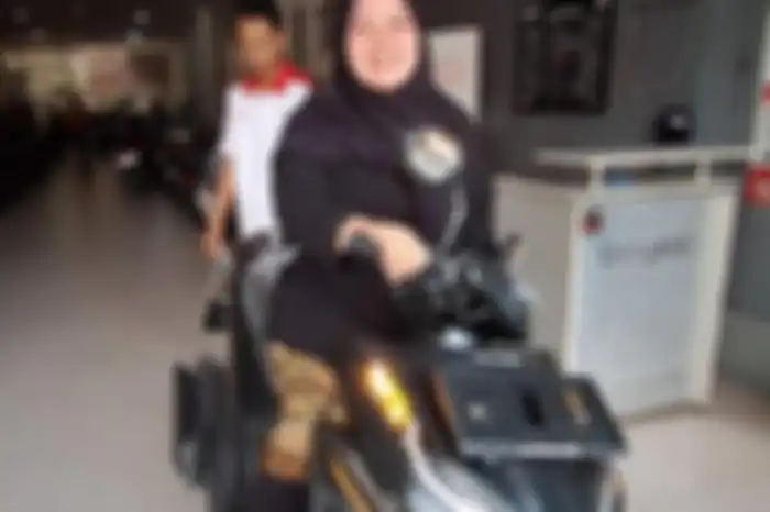 Nadiah Yasmin, guru honorer di Kota Tegal yang beli Honda Vario 125 pakai uang koin.