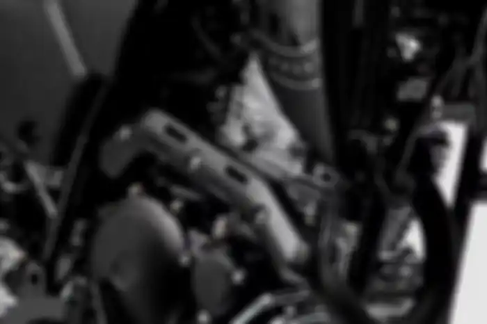 Mesin Yamaha Lander 250, 4-tak single silinder 249 cc berpendingin udara.