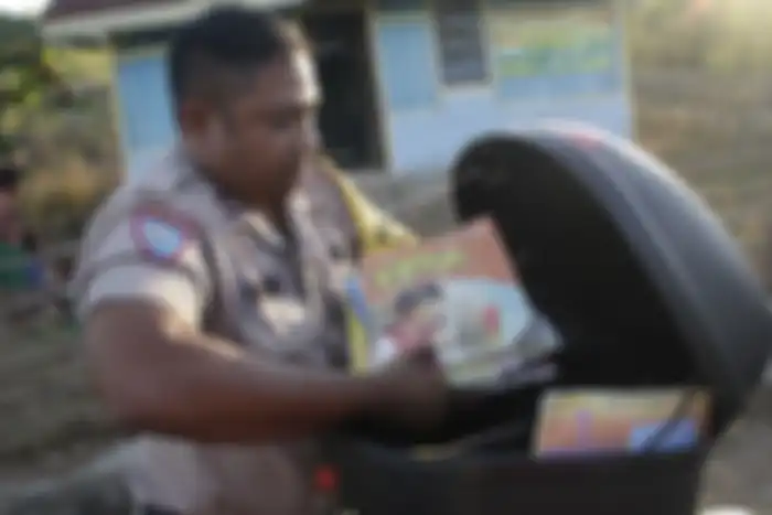 Boks motor Aipda Abraham disulap menjadi perpustakaan mini
