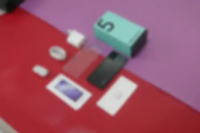 Unboxing Oppo Reno5 F