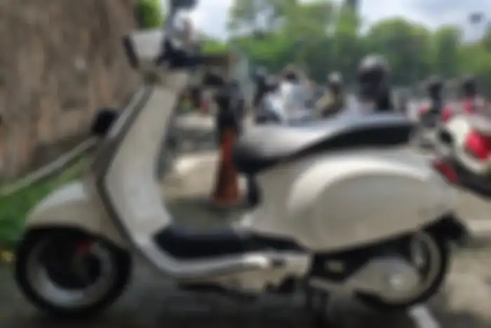 Motor murah Vespa Sprint 150 sudah modifikasi dijual Rp 23 jutaan di Bekasi.