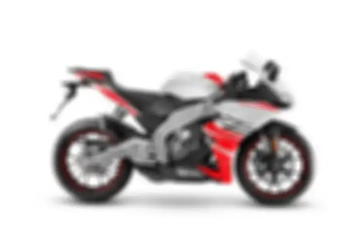 Aprilia RS 125 memiliki tangki bensin besar kapasitas 14,5 liter.