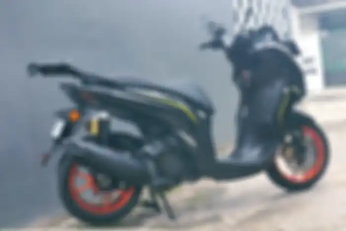 Pelek Aerox dipasang ke LEXi LX 155.