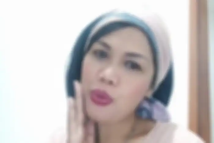 Elly Sugigi