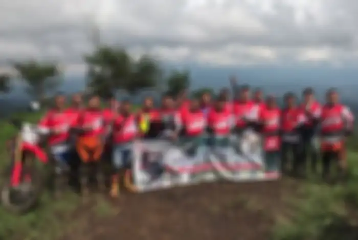 Perwakilan media dan bloger diajak untuk merasakan sensasi Honda CRF 150L.