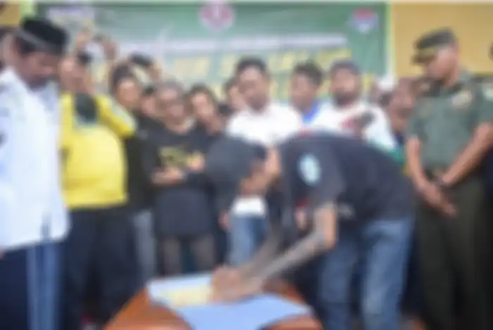 OKP Brigez Indonesia, XTC dan Moonraker menyatakan diri dengan membubuhkan tandatangan deklarasi perdamaian.