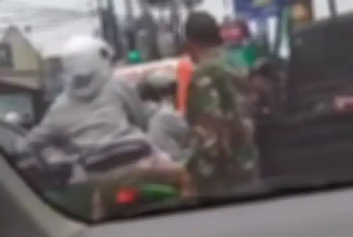 Pemotor dibikin nyesel kelar pamer suara knalpot brong