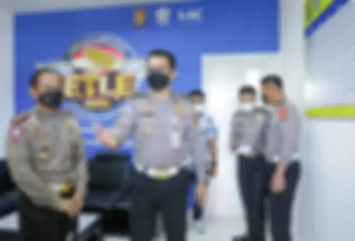 Dalam kesempatannya, Kombes I Made didampingi Wadirlantas Polda Lampung AKBP Ali, mengecek posko monitoring ETLE.
