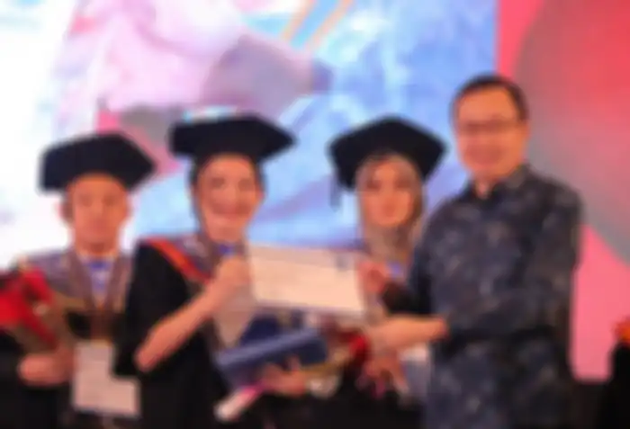 Wisuda UMN