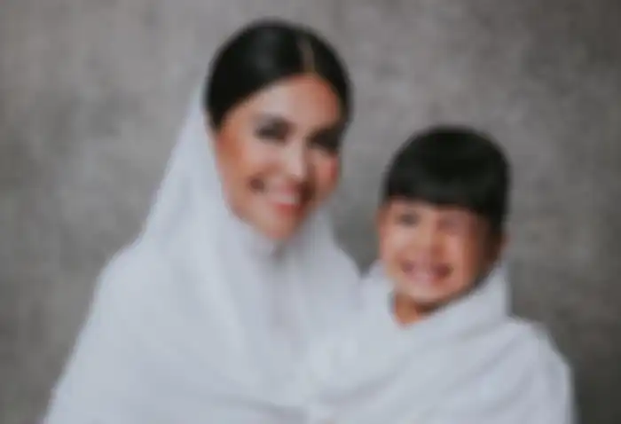 Bikin Makanan Sendiri untuk Sang Ibu, Shakira Aurum Tulis Pesan Romantis untuk Denada