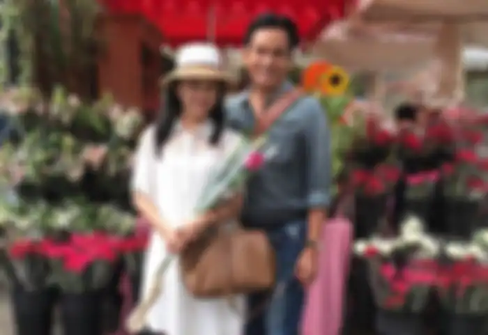 Berbalut Kebaya Hitam, Anggunnya Istri Yusril Ihza Mahendra yang Berdarah Jepang dan Filipina!