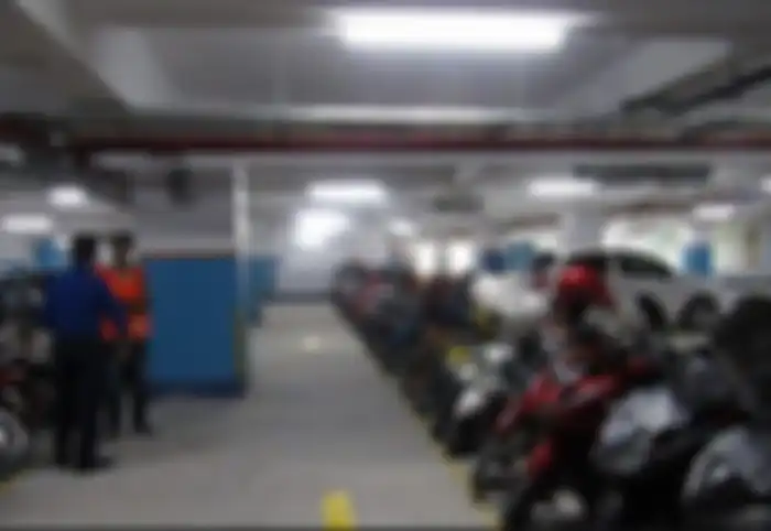 Parkir motor resmi.