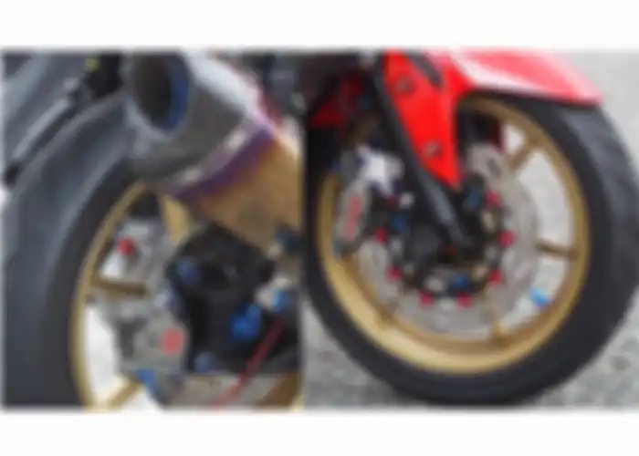 Kaliper rem Brembo terpasang pada motor Yamah NMax 