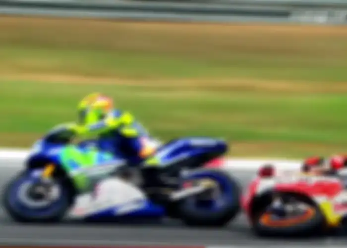 Heboh Kabar Valentino Rossi Pensiun, Tonton Lagi Video Senggolan Maut 'Sepang Clash' yang Berujung Gelar Juara Melayang.