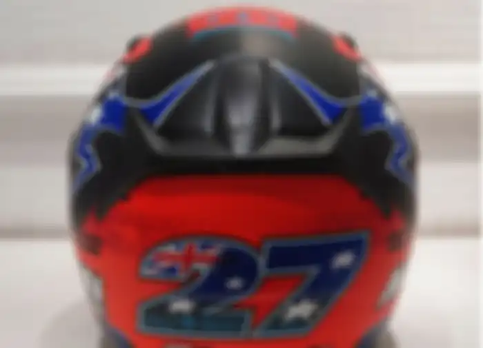Helm ini dibanderol Rp 3,5 juta.