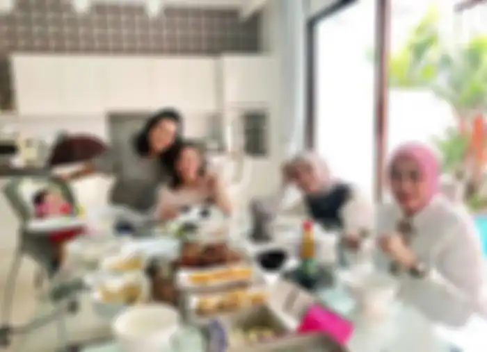 Ruang makan Andi Soraya
