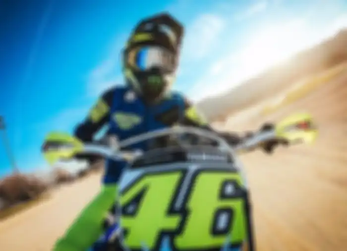Valentino Rossi latihan di trek pasir