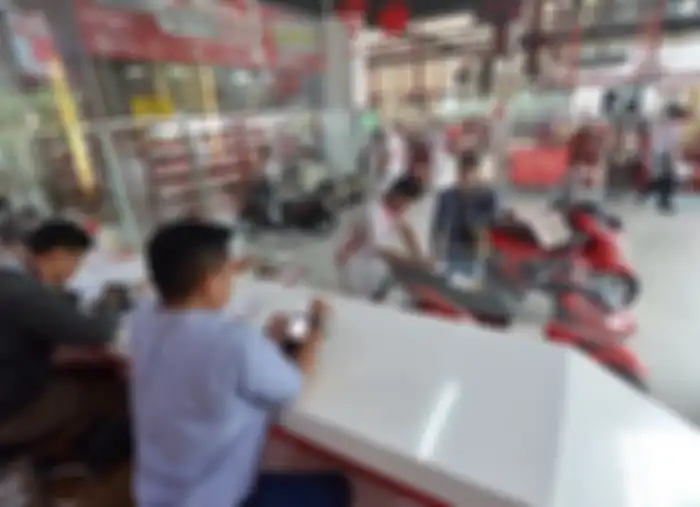 Suasana bengkel resmi Honda.
