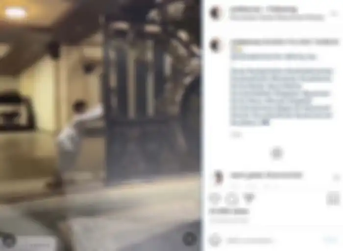 Ferdy bukakan gerbang ketika Nathalie Holscher pulang rumah