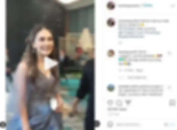 Luna Maya tampil cantik bak puteri kerajaan Inggris saat hadir di kondangan