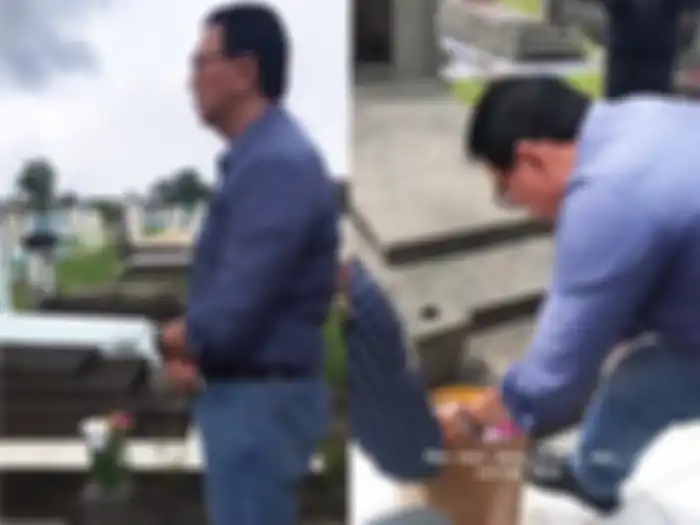 Ahok dimakam Ayahnya